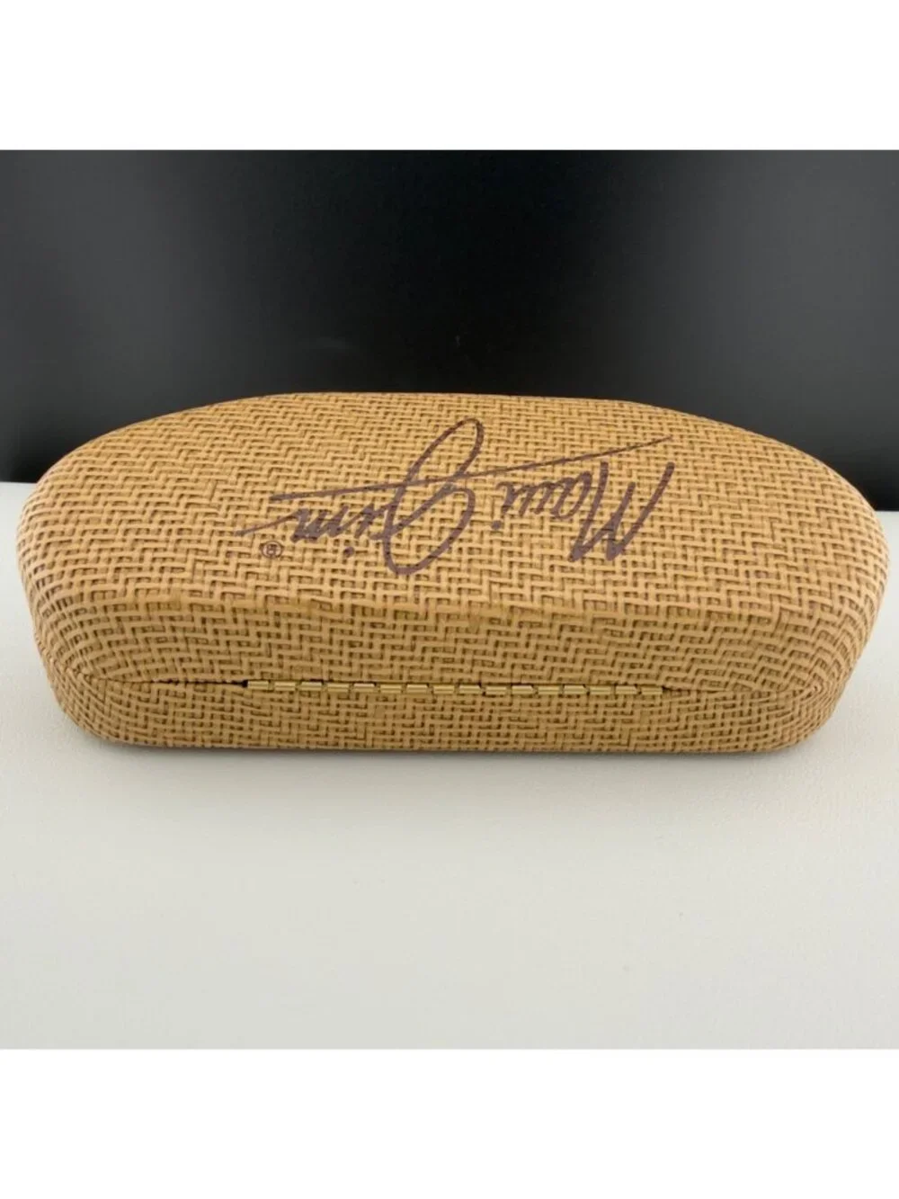 Maui Jim read small